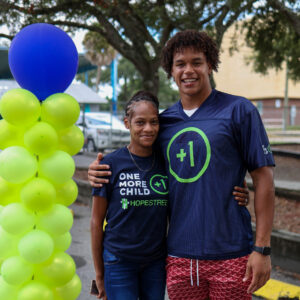 Tampa football player gives keys to car