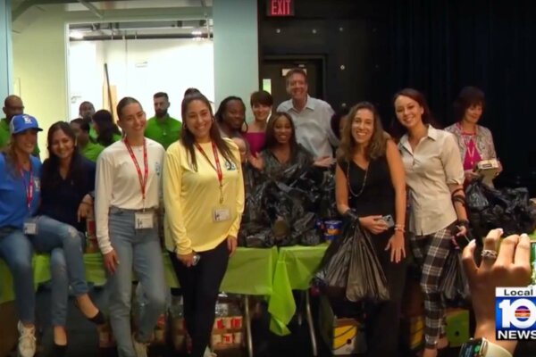 local 10 publix pack meals for hungry children