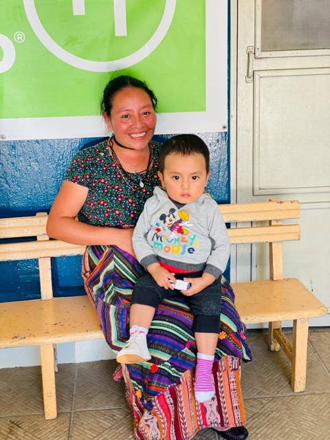 guatemalan woman with child